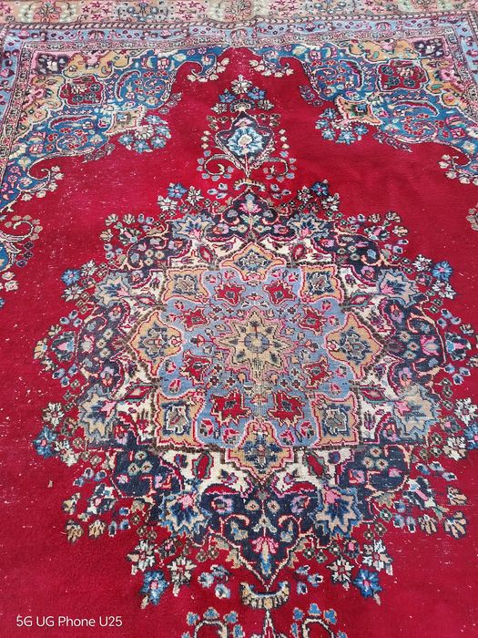 Ръчно тъкан килим