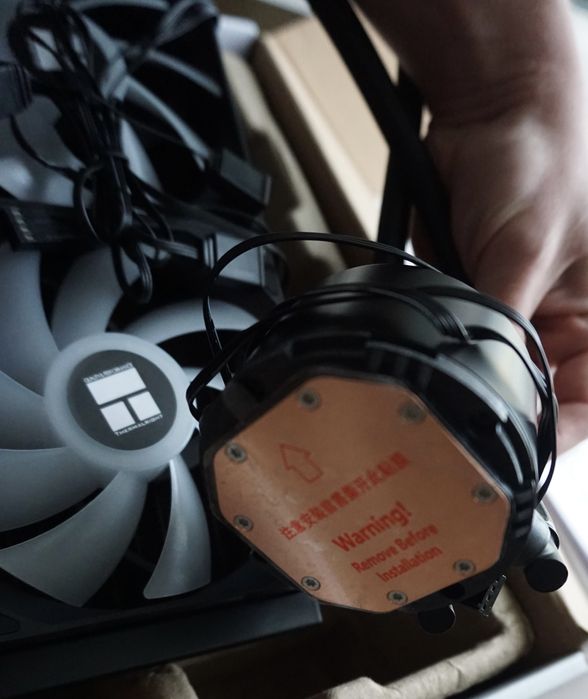 Cooler Procesor pe lichid/AIO - Thermalright Aqua Elite 240 ARGB 240mm