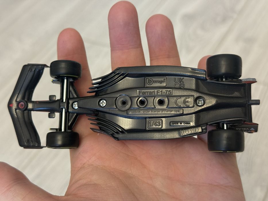 Machetă auto mașină Formula 1 F1 Ferrari Charles Leclerc Bburago 1:43