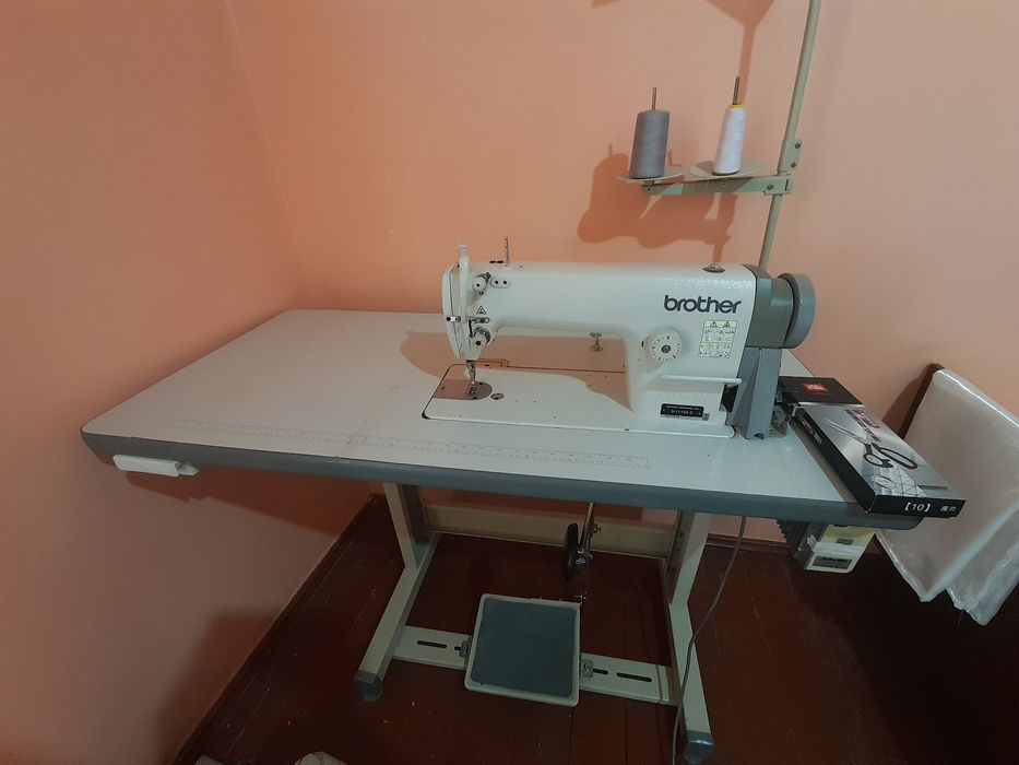 Tikuv mashinasi tògri choklar va overlok