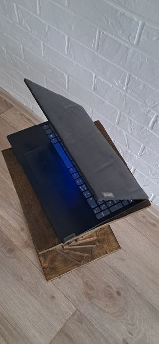 Продам ноутбук Lenovo