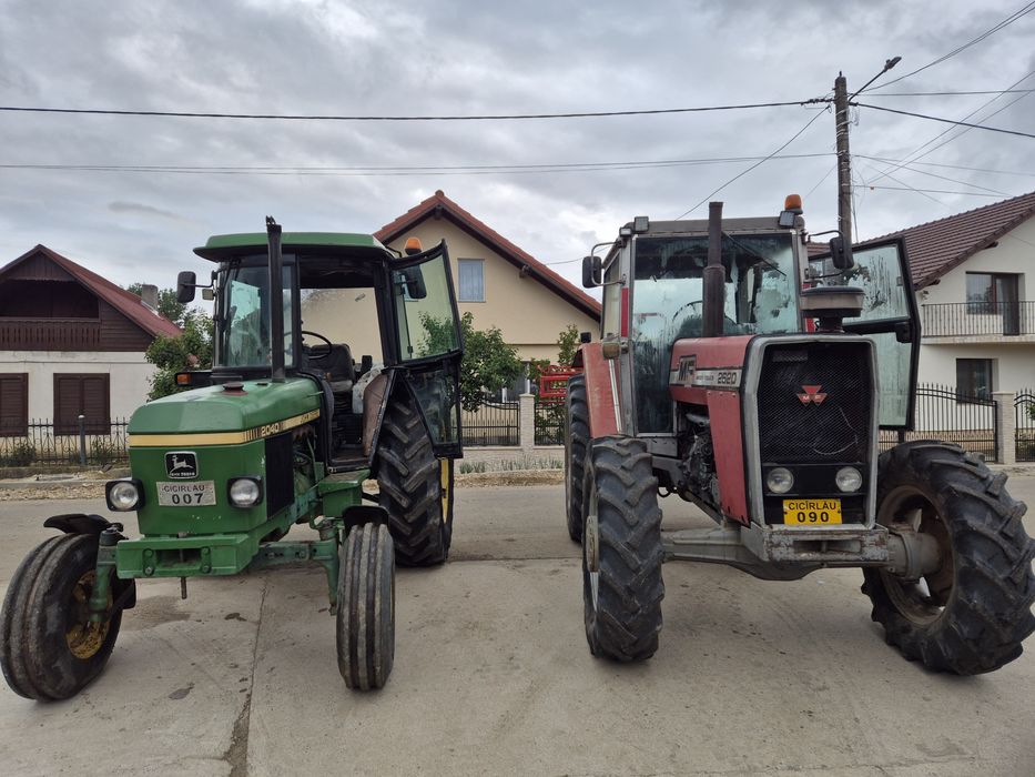 Tractoare   Massey ferguson + plug/ john deere