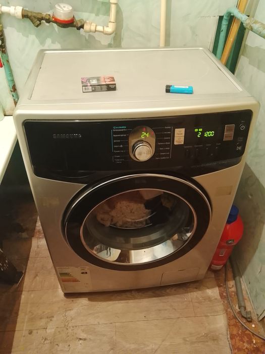 Продам стиральную машину