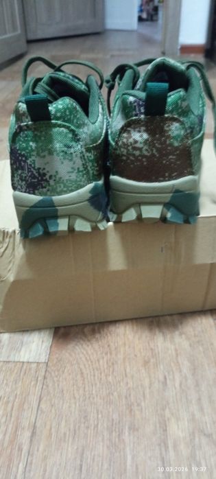 Кроссовки камуфляжные