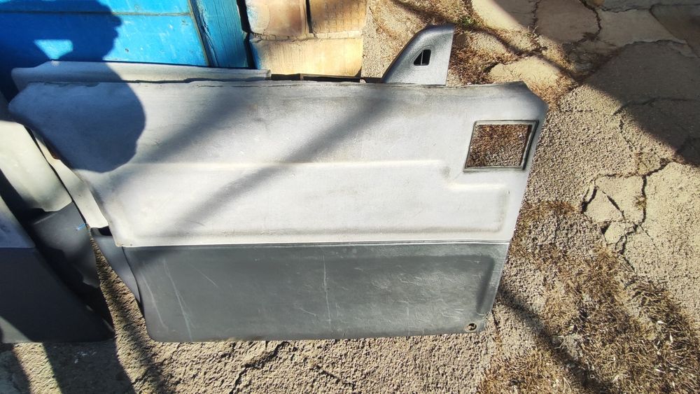 Продам общивки Мерседес Вито 638