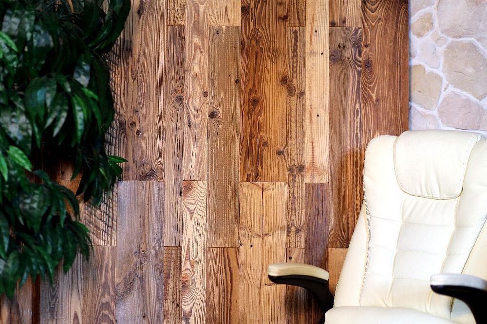 Pereti din lemn  vechi reconditionat