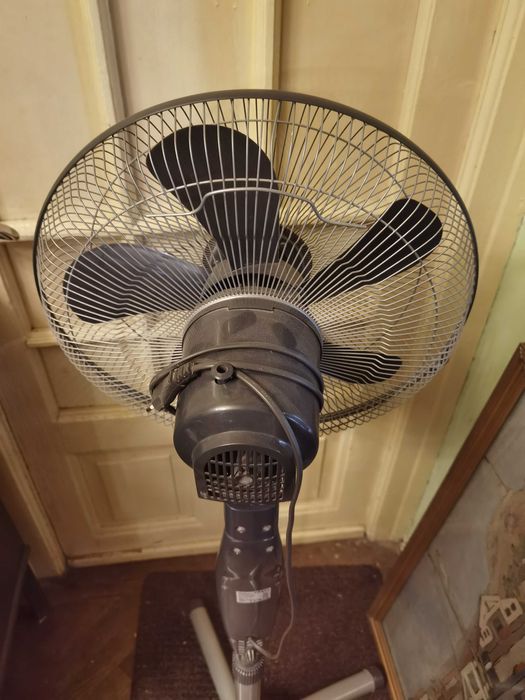 ventilator de podea Tesy cu telecomanda