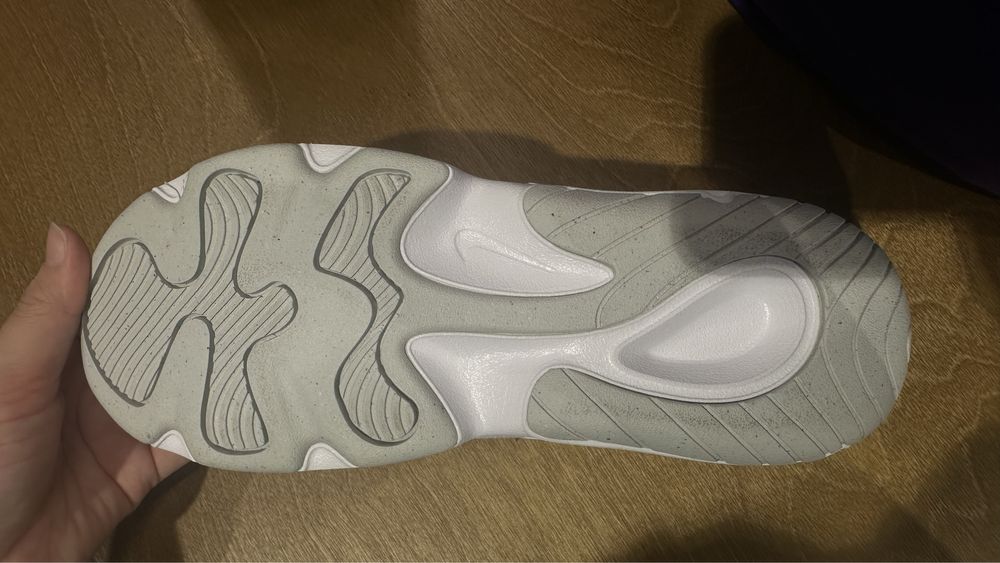 Nike tech hera us8 кроссовки повседневные