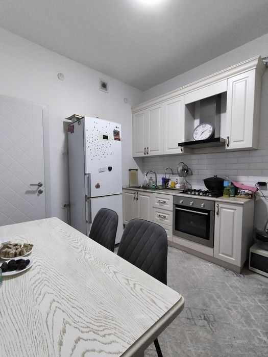 Продаётся 2-комнатная квартира на Махтумкули