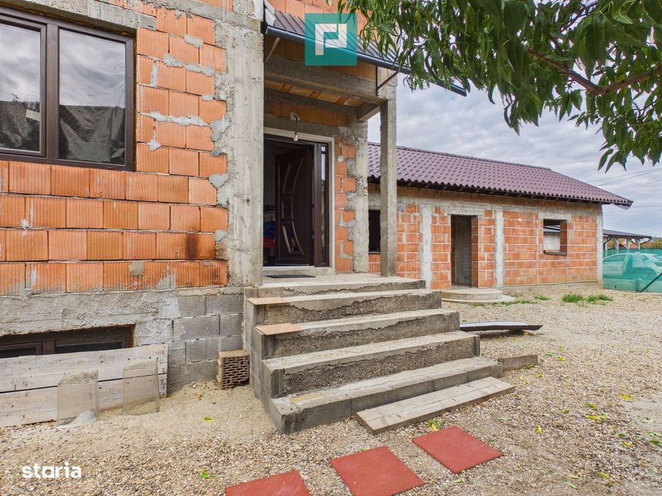 Casă la roșu D+P+M cu teren de 552 mp în Zădăreni