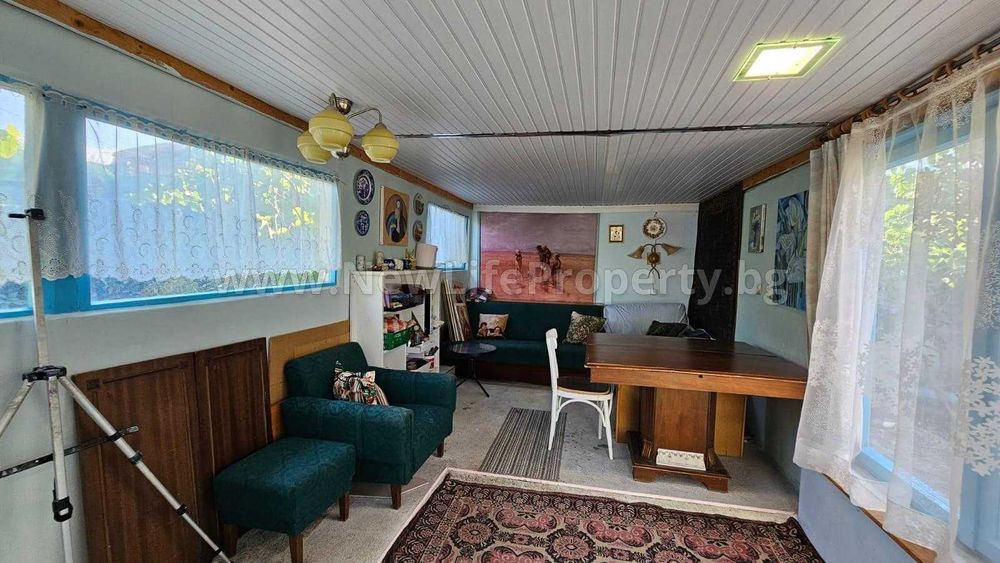 Продава се двуетажна къща в град Средец, област Бургас