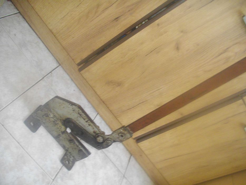 Преса V Рязане Первази/ Стойка Бормашина/ Ръчен Такер/ Ножица Ламарина