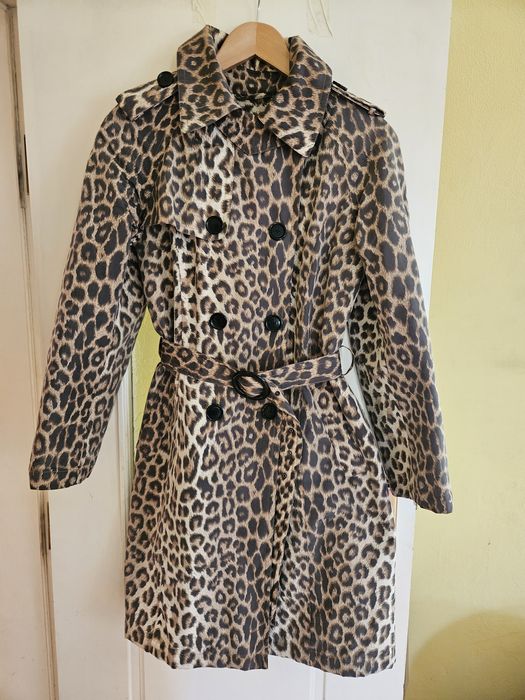 Много ефектен, актуален шлифер