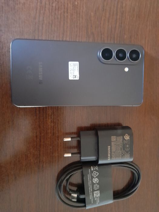 Vand / Schimb  Samsung  S 26 Black model   512 Gb   ca nou