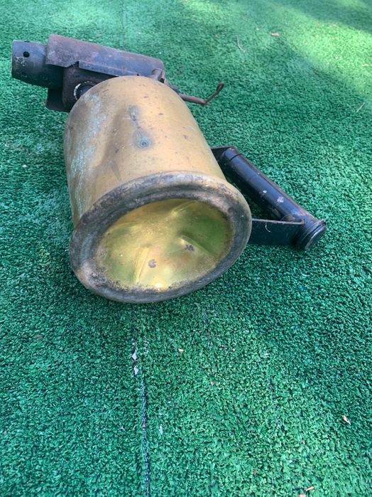 Бензинова горелка за прасета