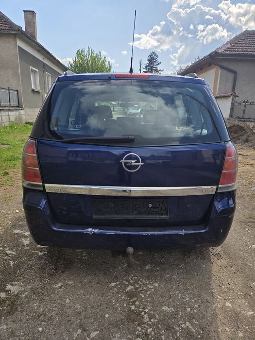 Продавам Opel Zafira  7 местен 2006 година