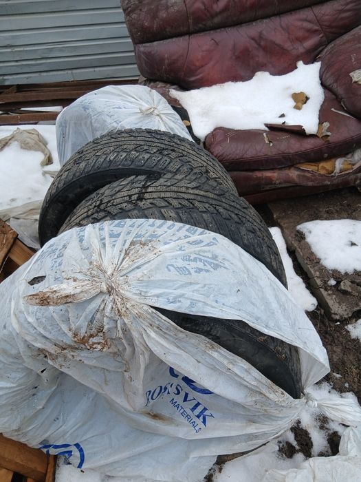 Бу  шина  255/50/19