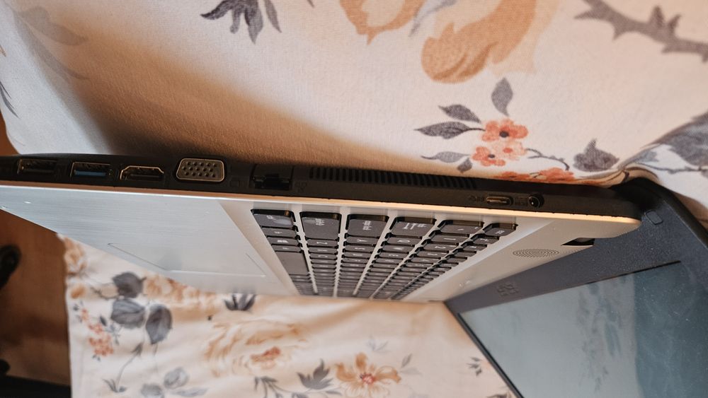 Asus Vivobook A541S