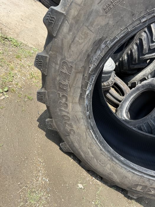 520/85r42 bkt