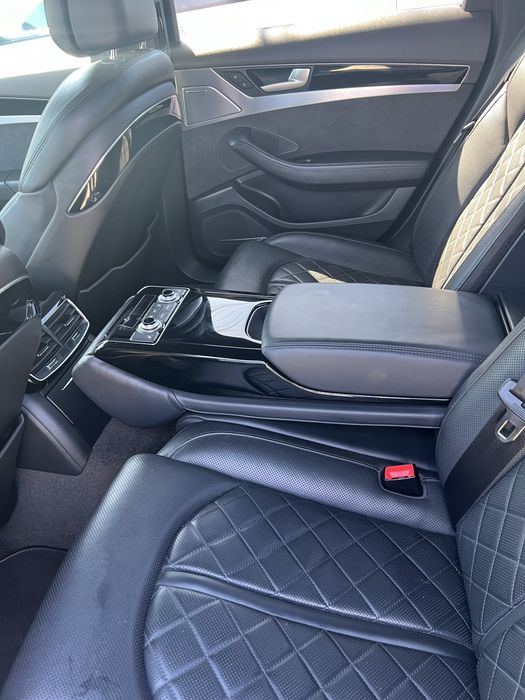 Vand audi A8 impecabil 2017