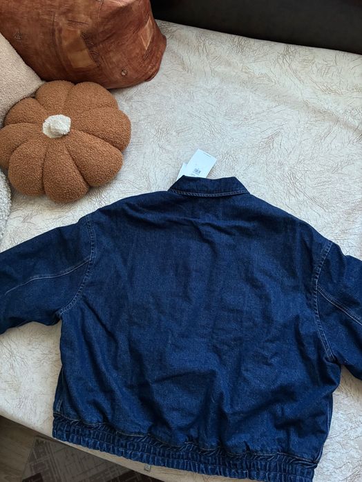 Яке ,, Calvin Klein”