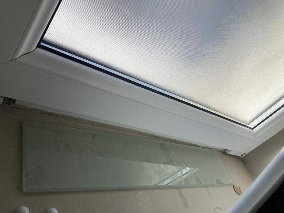 Oglinda baie cu etajera