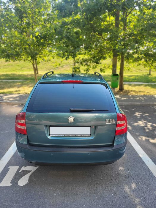 Vand Skoda Octavia 2 1.6 FSI Benzina + GPL