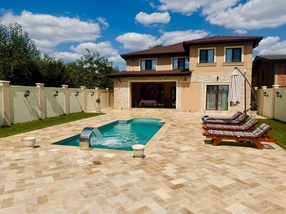 Vila  De Lux Cu Piscina