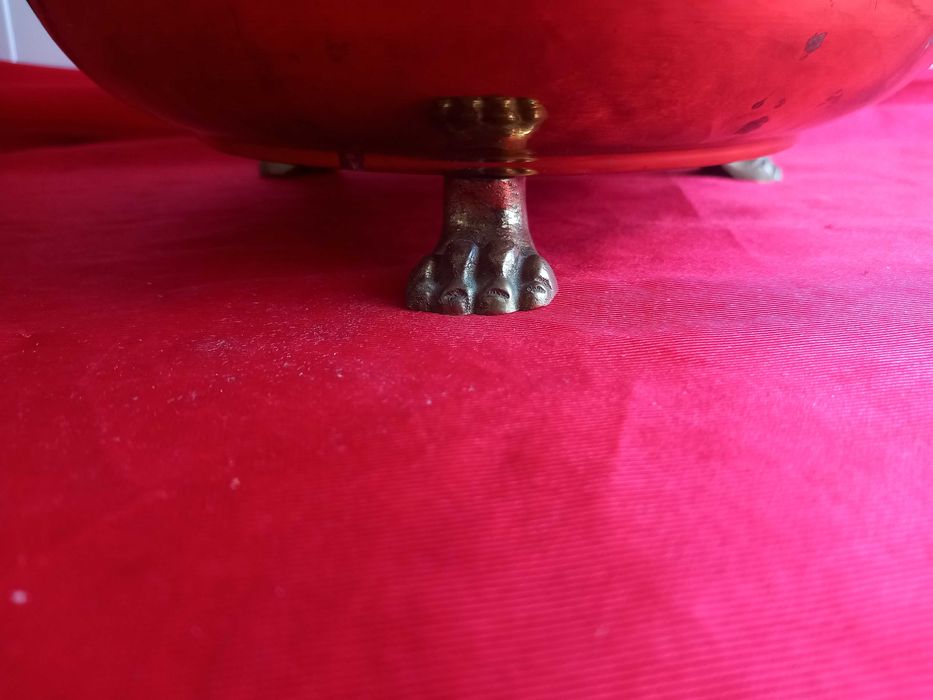 Градинска Кашпа, Драконови Глави, Голям Месингов Съд с Позлата