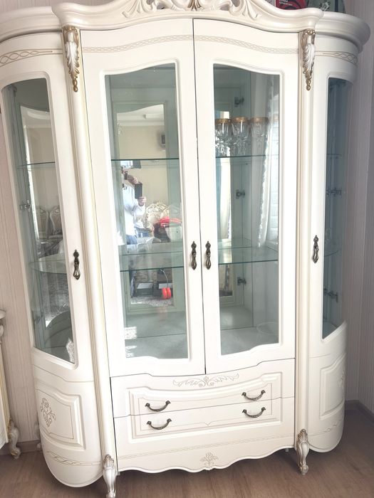 Шкаф горка и зеркало с подставкой