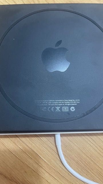 Оригинален външен диск Apple USB SuperDrive (Model No: A1379)