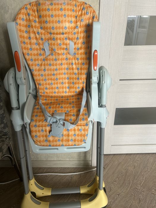 Детский стульчик для кормления