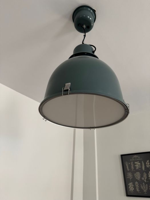 Lustra ikea verde