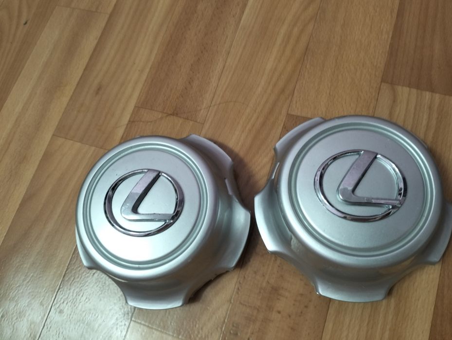 Продам заглушки диска на лексус