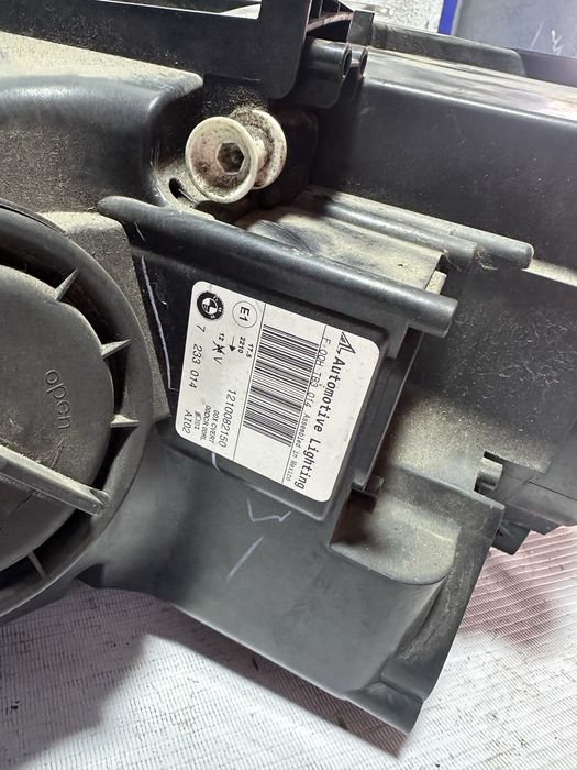Передняя правая фара bmw x5 e70 dorest