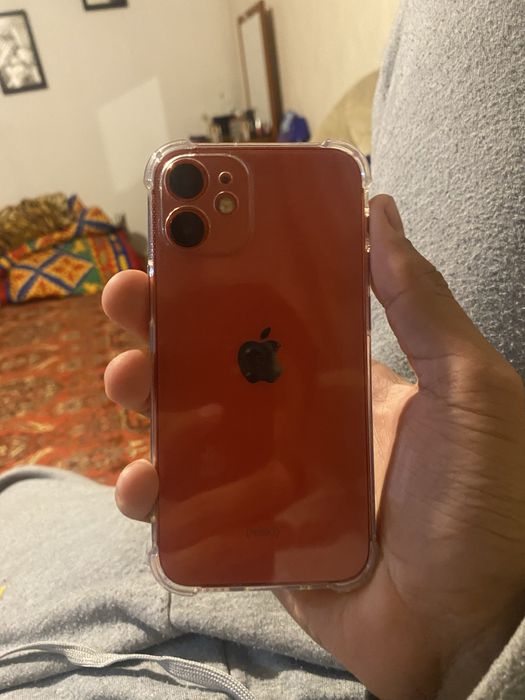 Продам айфон 12 мини