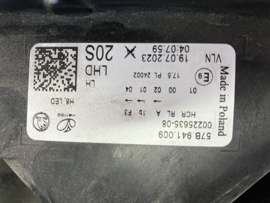 Ляв фар за Skoda Karoq Шкода Карок 2021г-