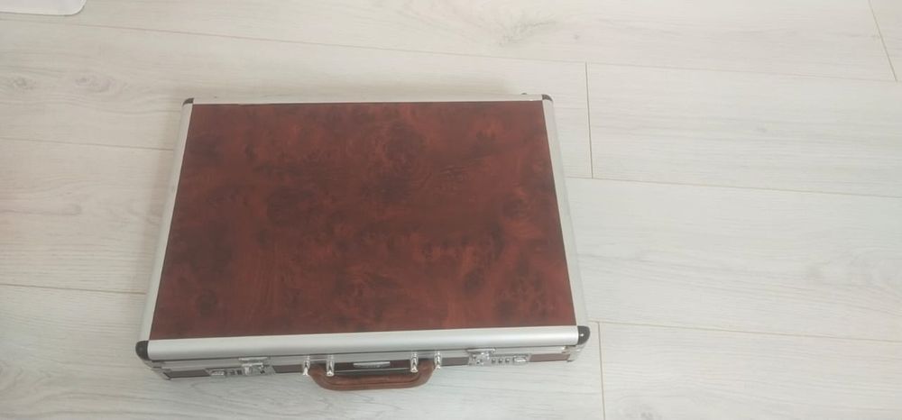 Срочно Продаётся новый набор ножей