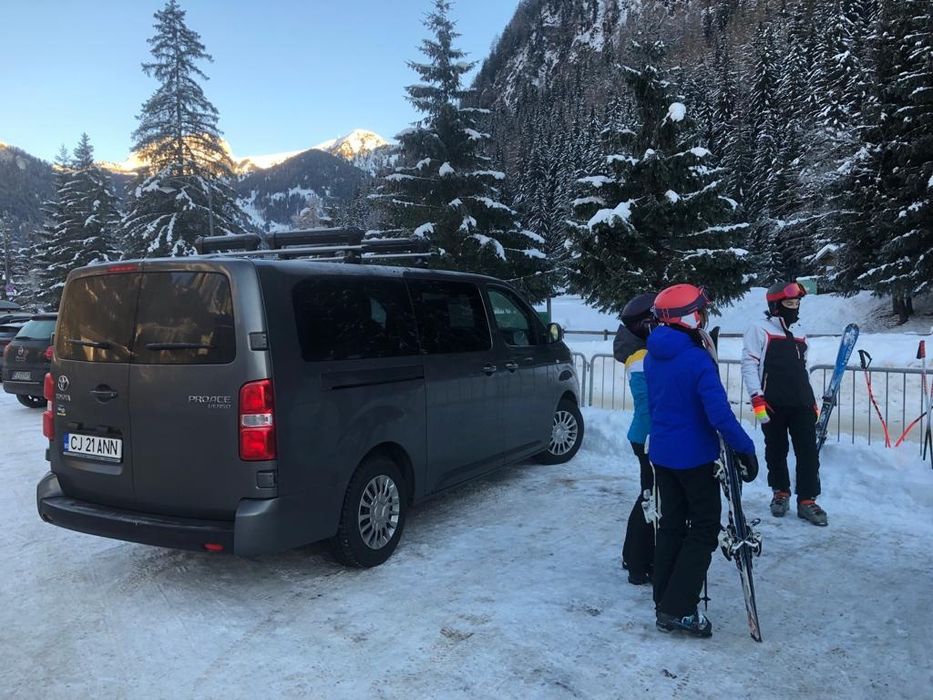 Inchiriez/Inchirieri Rent-a-van Cluj, închiriere dubă 7+1, microbuz