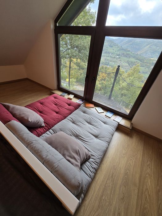 Cabana pentru cupluri, cu ciubar Jacuzzi la  Muntele Rece