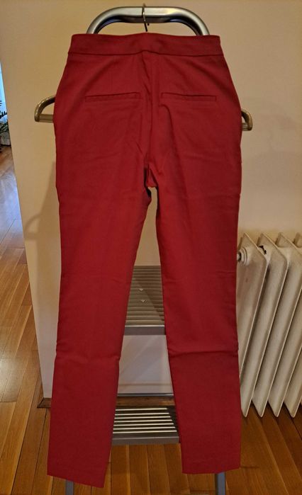 Нов панталон MANGO