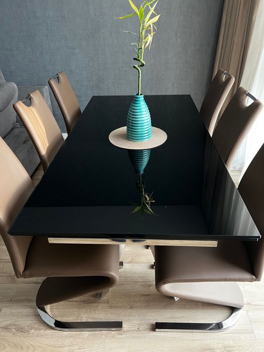 Set masa extensibila si scaune dining