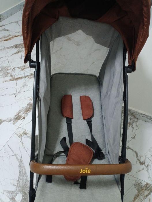 Продам коляску joie pact max