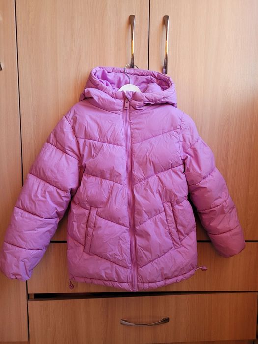 Киімдер сатылады. Багасы 8000 тг.