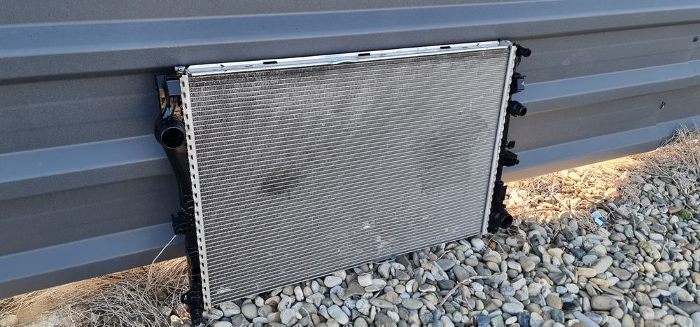 Radiator apa/ racire Mercedes cod: A0995007303