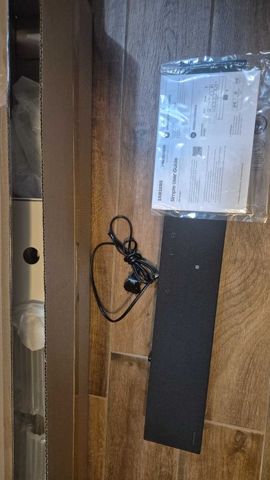 Vànd Samsung Soundbar HW-B400F – NOU, doar desigilat