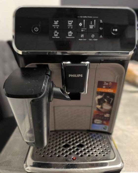 Espressor Philips LatteGo 2200 expresor