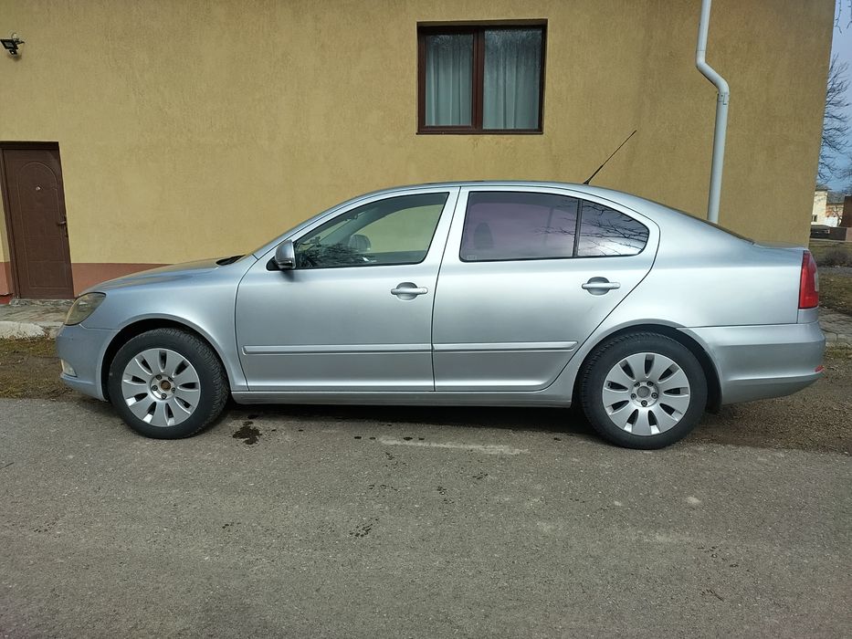 Vând Skoda Octavia Sedan 2 facelift 1.6 diesel economic