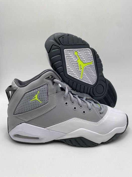 Adidasi Jordan B'Loyal Wolf nr. 43