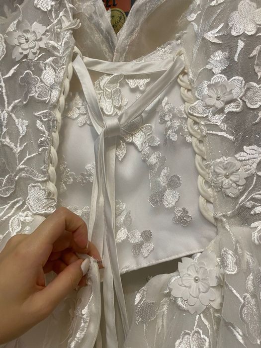 Vând rochie de mireasă